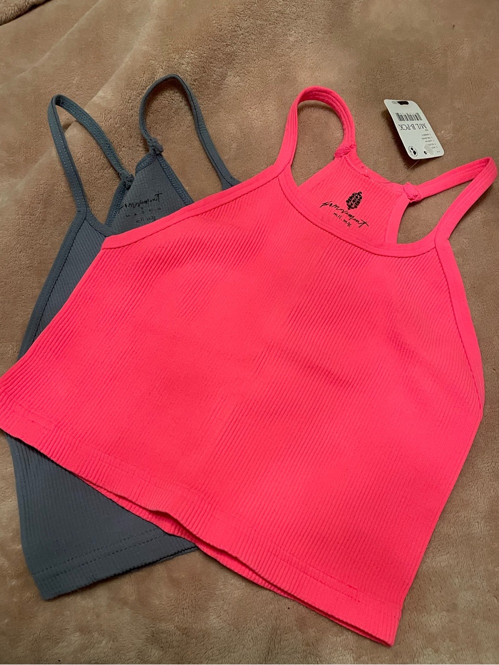 NWT/NWOT FREE PEOPLE FP Movement (2) Happiness Crop Tank M/L
